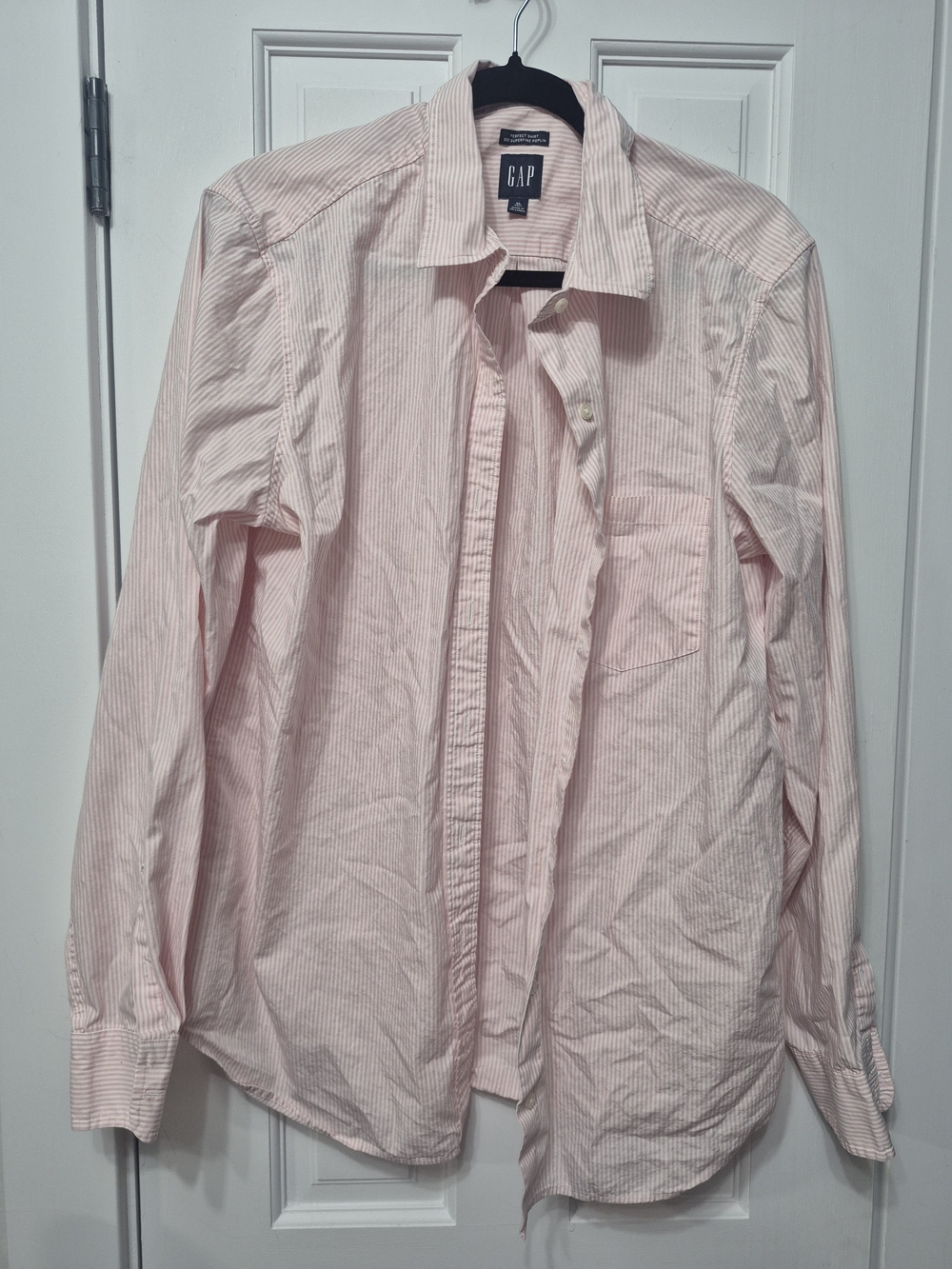GAP Men's Pink Stripe Button-Down Shirt 100% Cotton